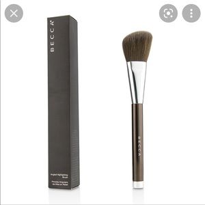 Brand New, Becca Cosmetics, Angled highlighting brush